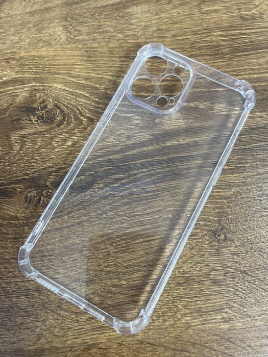 Продаю прозрачный чехол на Iphone 12 pro max