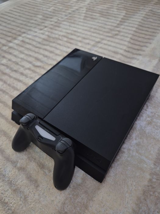 Playstation 4 (Fat)