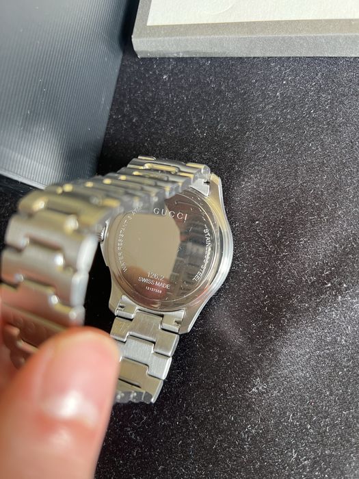 GUCCI оригинален часовник с гаранция и кутия