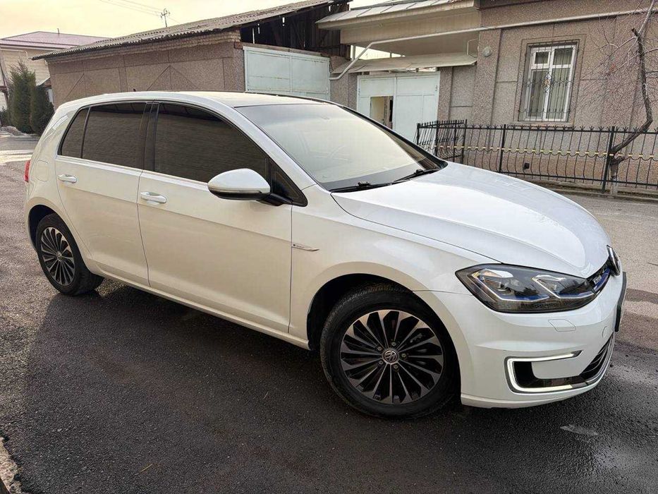 СРОЧНО! Volkswagen e-Golf 2020 — отличное состояние