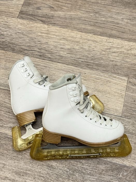Профессиональные коньки Jackson Classik 200