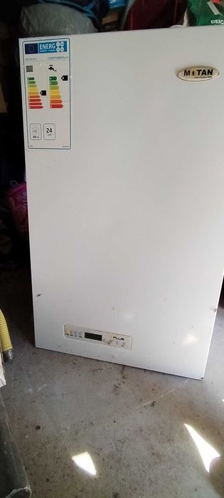 Vând centrala termica pe gaz Motan 24 kw