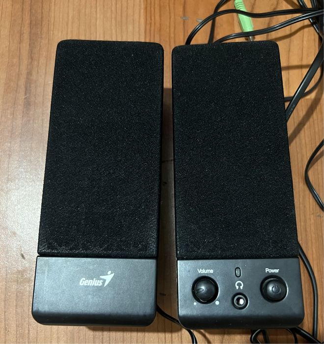 Клавиатура, колонки, микрофон