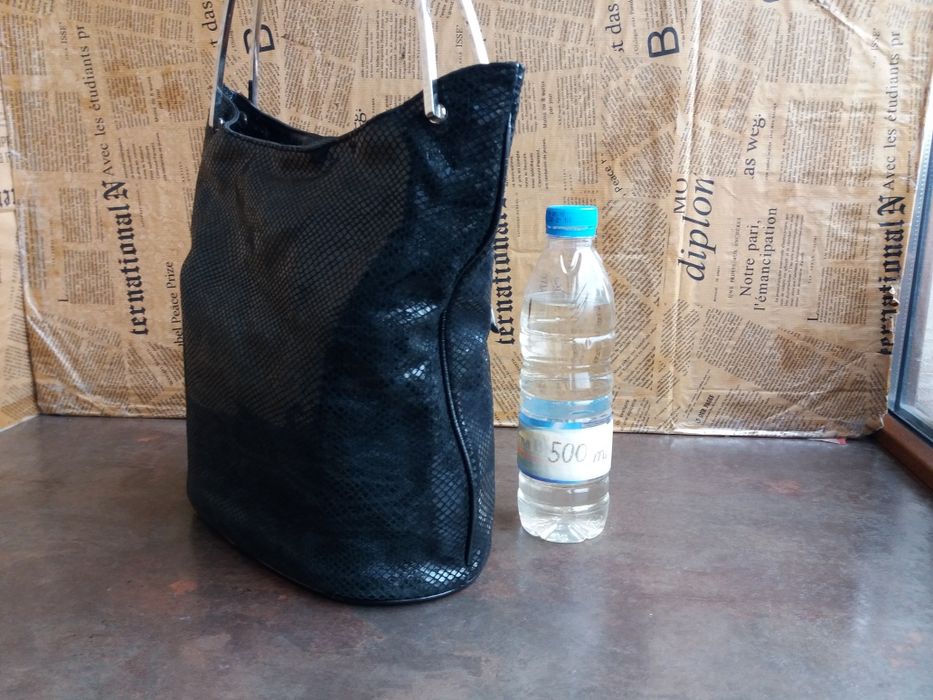 дамска чанта среден размер черна кожена чанта-естествена кожа