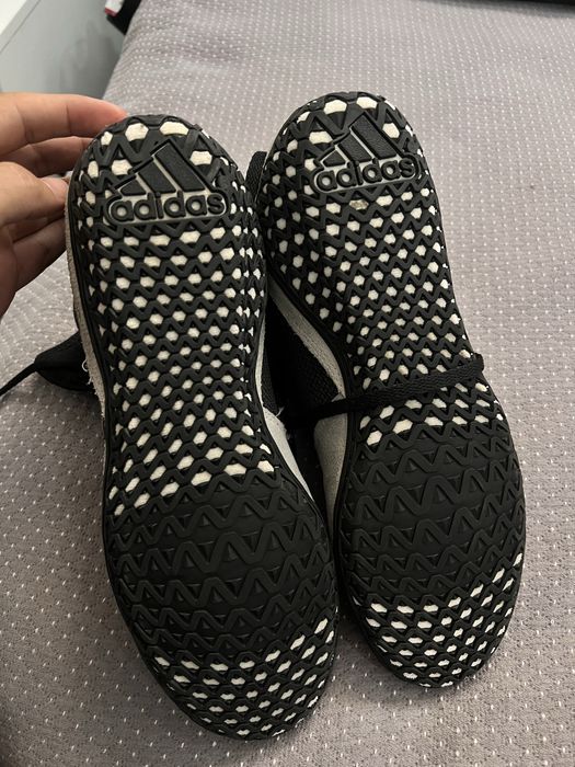 Продам борцовки Adidas. Почти новые.