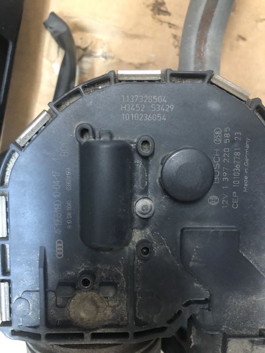 Механизъм чистачки Ауди Audi A6 4F1955119d facelift имам и рамена