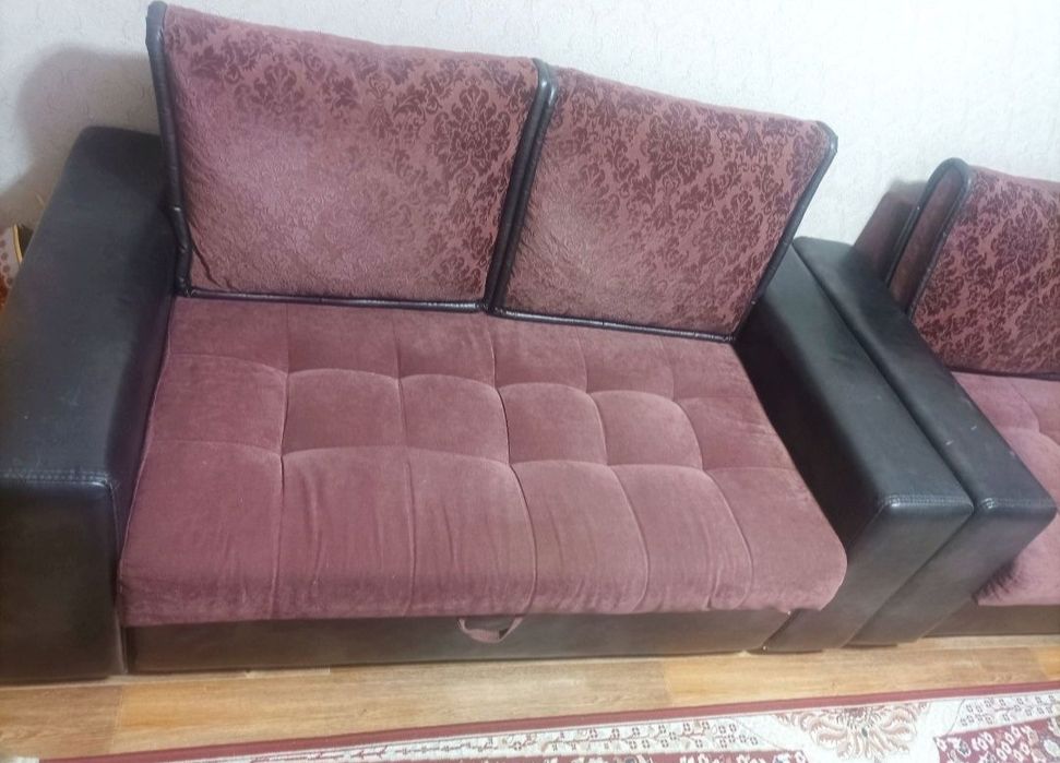 Продам диван,мини диван и кресло!