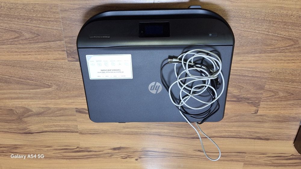 Мултифункционален принтер HP DeskJet Ink Advantage 5075 +подарък
