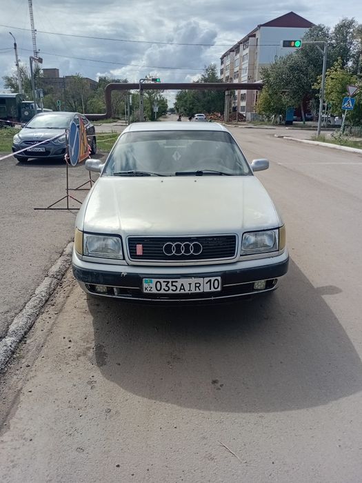 Ауди 100 с 4 год 1992 обиом 2,6