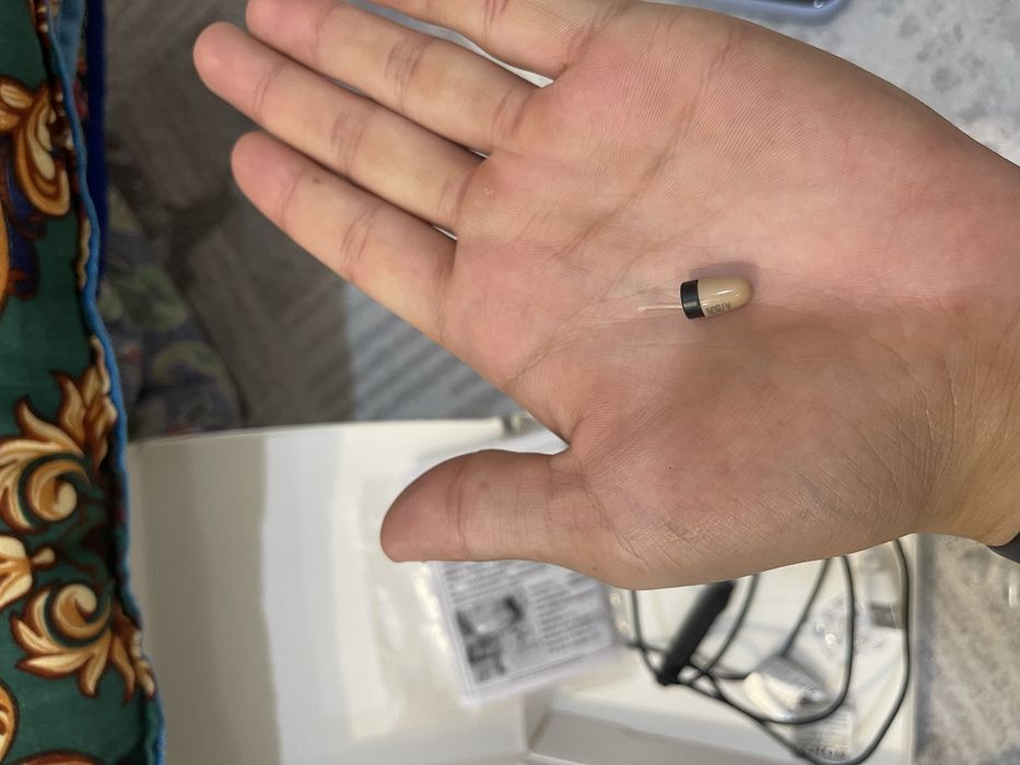 Продается ультра современный наушник