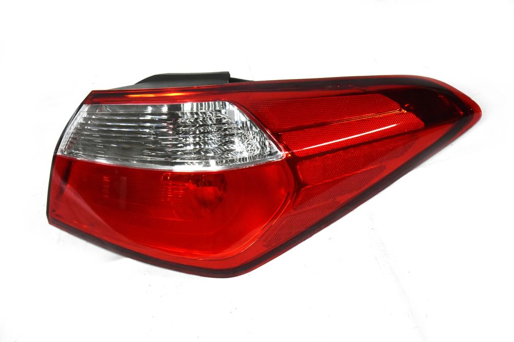 Фонарь RH (наружный) Cerato 13-