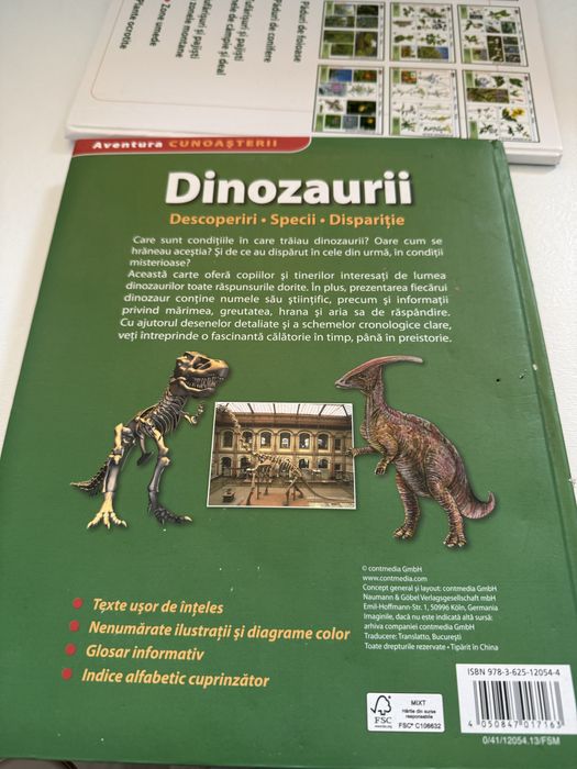 Carte cu dinozauri si atlas botanic scolar