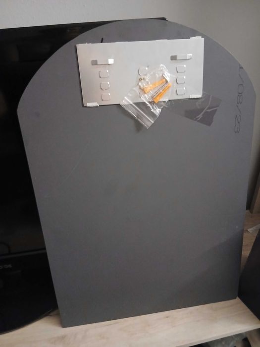 Новое настенное зеркало