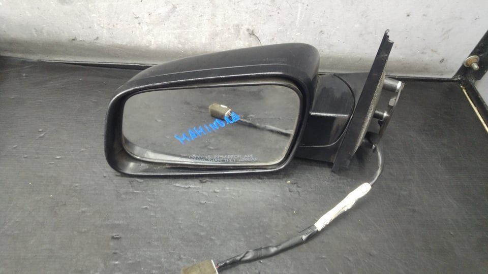 Oglinda electrica stanga mahindra xuv 300