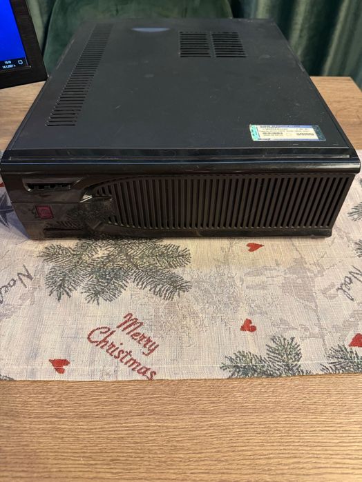 Компютър с монитор