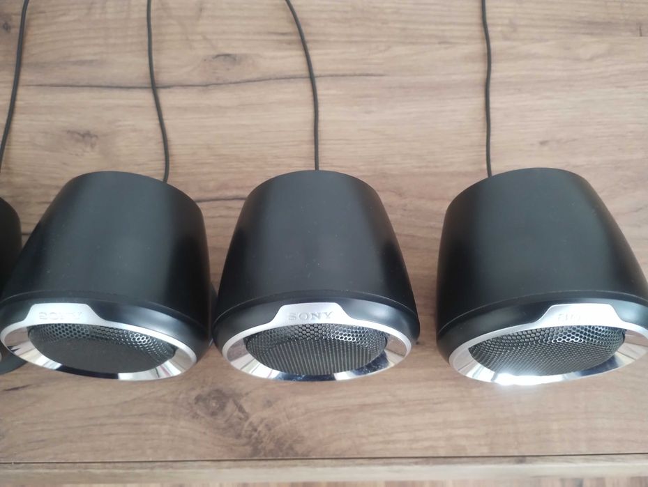 Система за домашно кино Sony SRS-D511.