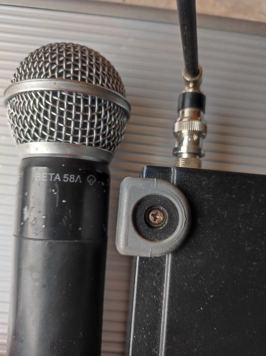Microfoane SHURE probă garanție fără nici o problemă originale 1500ron