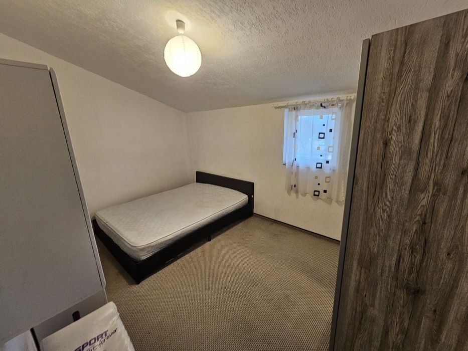 Apartament 3 camere Pretul include și cheltuielile lunare  Valea lupul