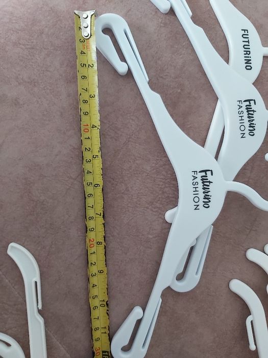 43 шт плечиков  1500 тг