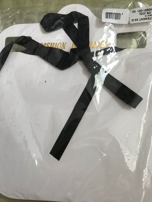 Колие тъмно синьо ново от бутик