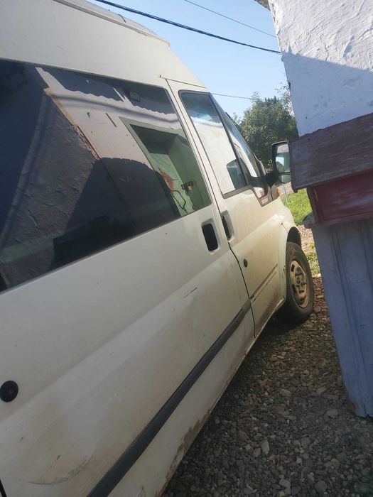 2004 Ford Transit