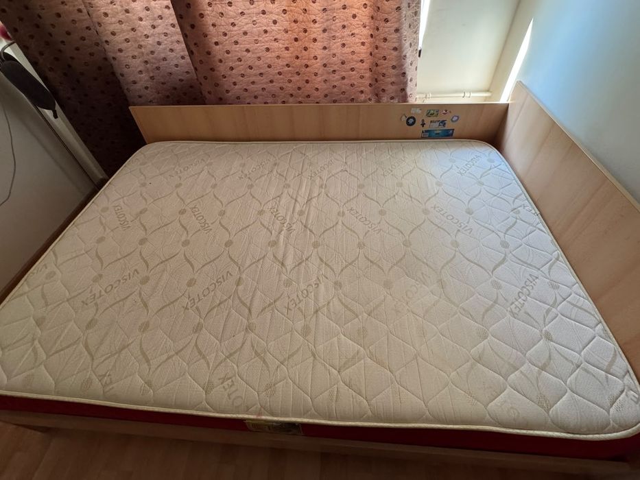 Mobila de vinzare