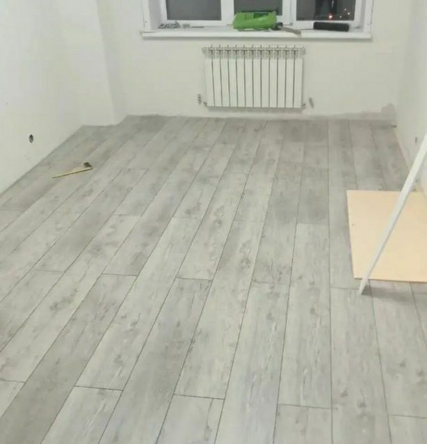 Поклейка обоев, галтели итд