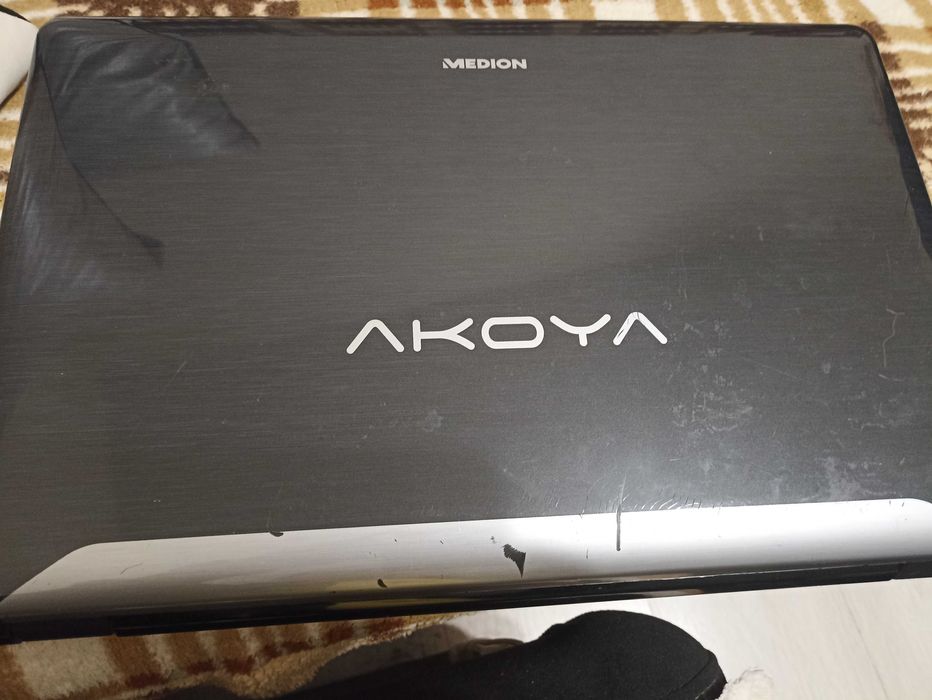Лаптоп    Медион