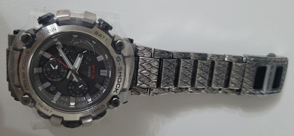 Продам Casio G-SHOCK MTG-B3000