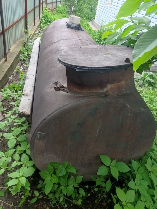 Бочка 2 куб металлическая