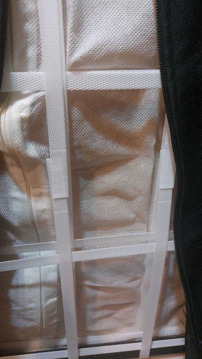 Fotoliu balansoar lemn prevazut cu husa textila, defect minor