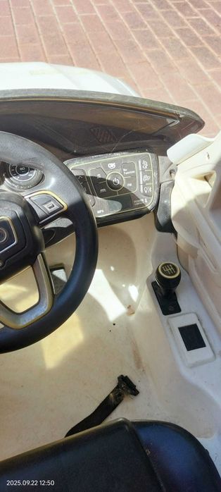 Masinuta 2 motoare