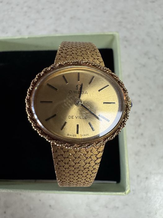 Часовник Omega De Ville 18 карата златен