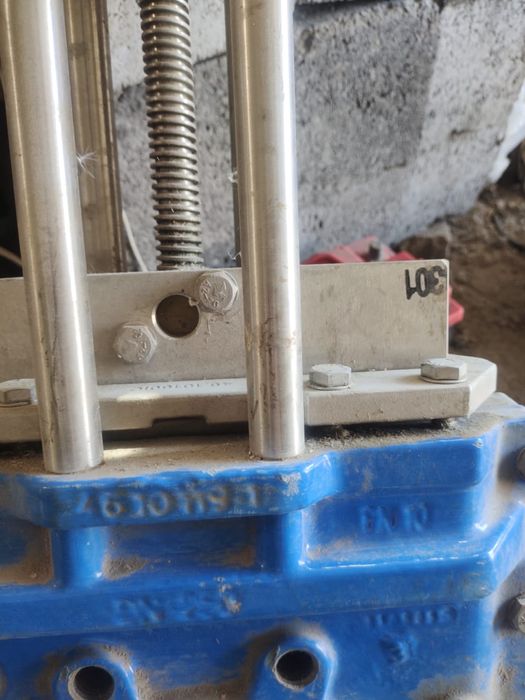 Продается шиберная задвижка