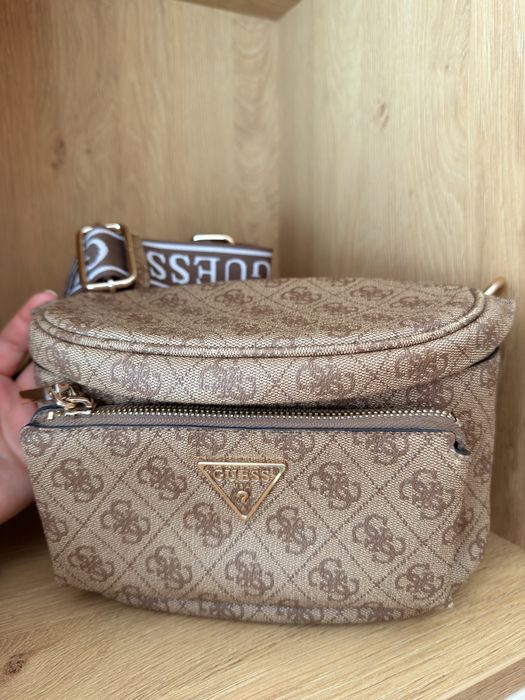 Чанта Guess, еко кожа