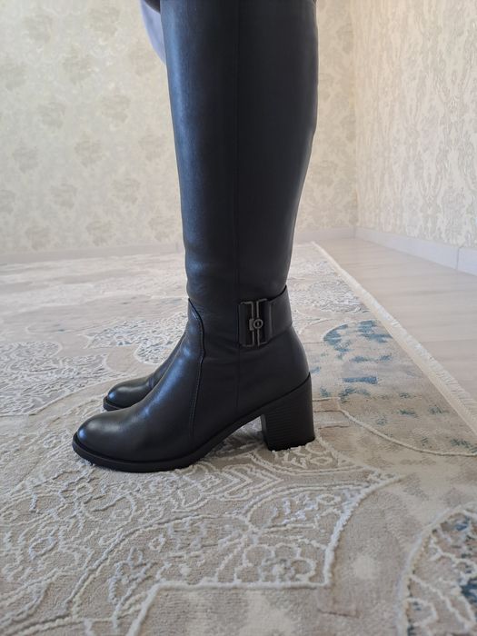 Продам осенние сапоги