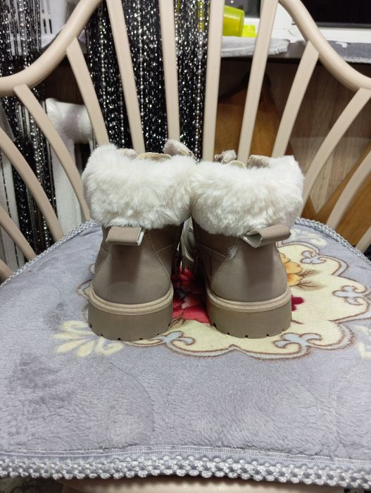 Зимние ботинки для девочек.