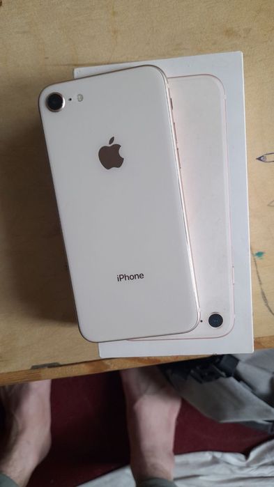 iPhone 8 LLA 64gb uu