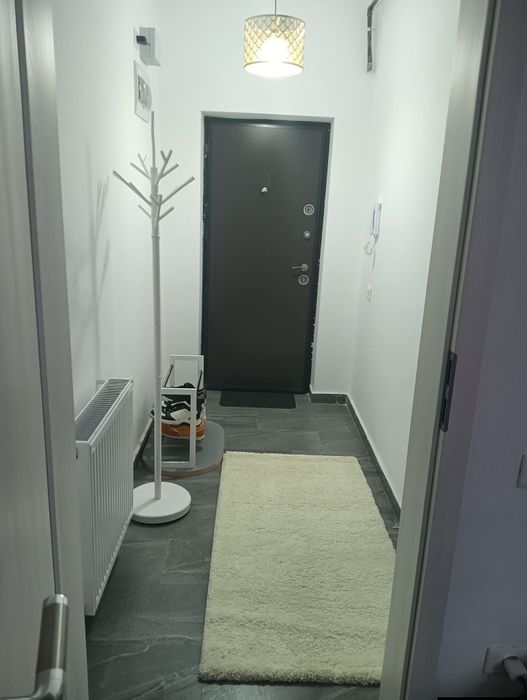 Închiriez apartament 2 camere