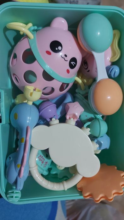 Отдам за киндер сюрприз