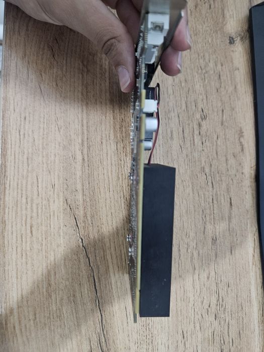 AXLE Gt730 sotiladi srochna.