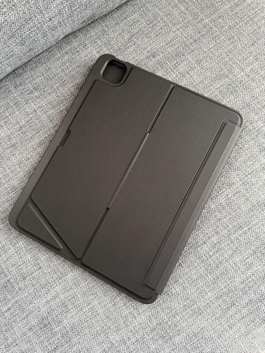 Калъф за Ipad Pro 13 inch m4/5 с клавиатура
