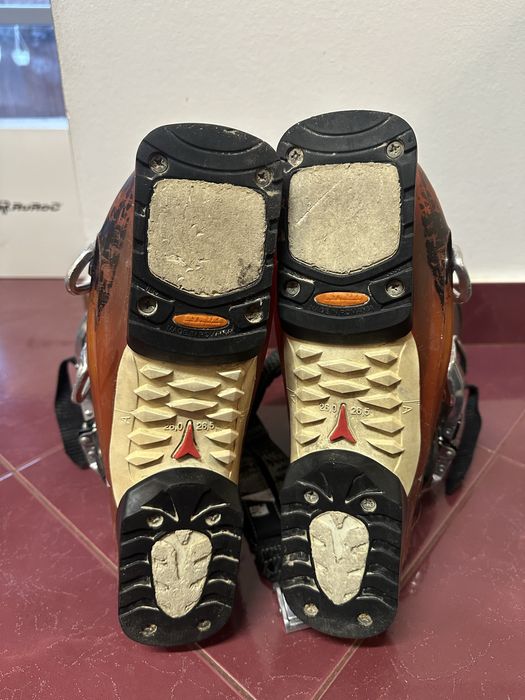 Clapari atomic elite T3 flex 130 marimea 41 (26 26.5)