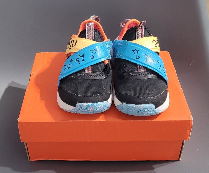 Adidasi Nike marimea 25