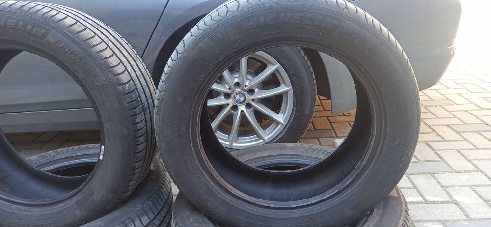 Vând anvelope Michelin primacy 4