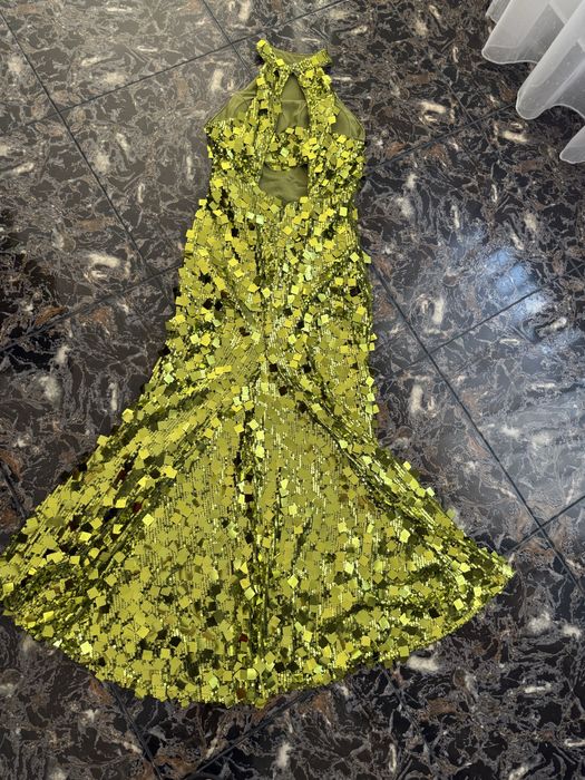 Rochie verde cu paiete