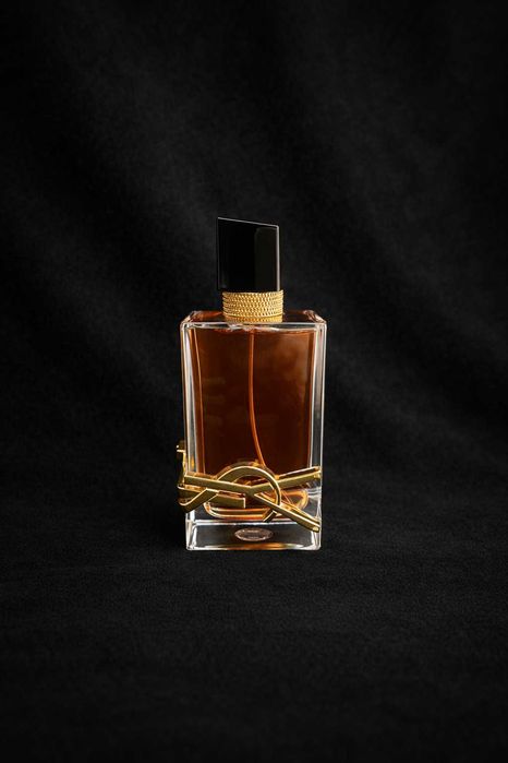 Parfum Yves Saint Laurent – Libre (varianta Flowers & Flames)