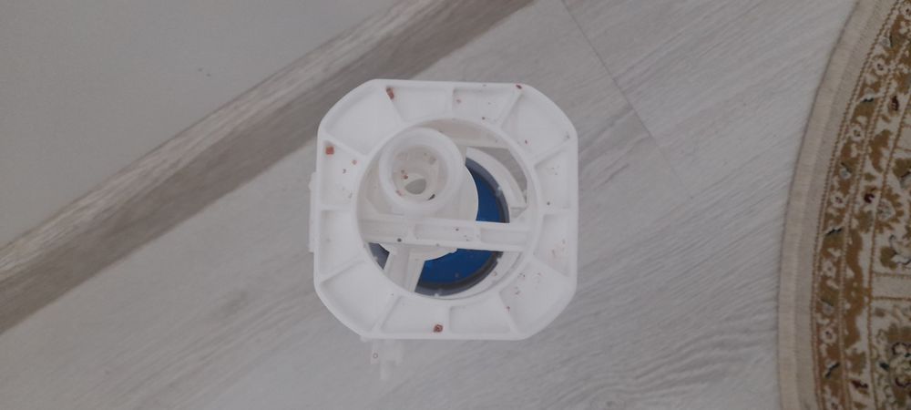 Продаю механизм внутри бачка унитаза