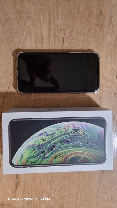 Продам Айфон XS. 64 GB