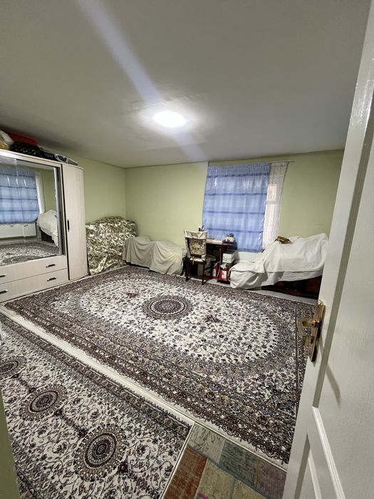 Qibrayda srochna hovli sotiladi